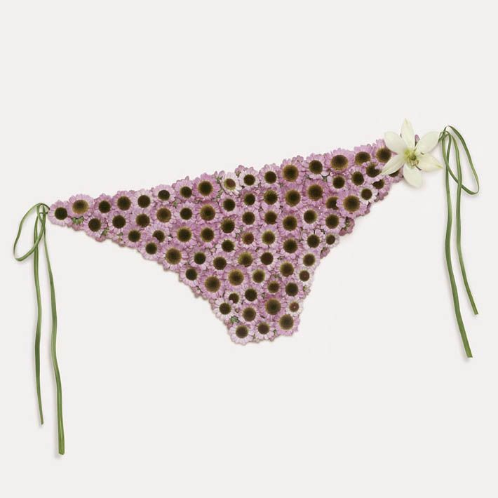 bikini-flores-fulvio-bonavia