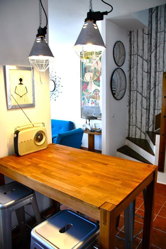 pequeña barra desayunos escalera papel árboles