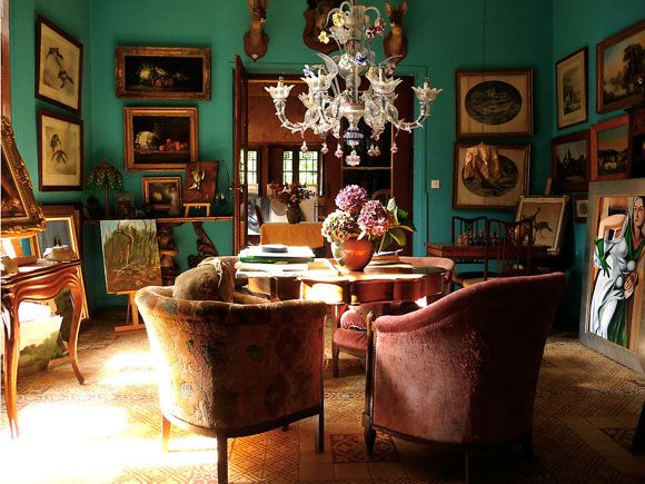salon verde muebles antiguos arana cristal murano