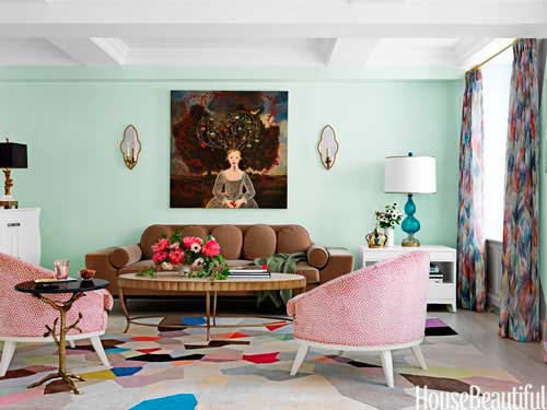 salón decorado en verde menta y rosa