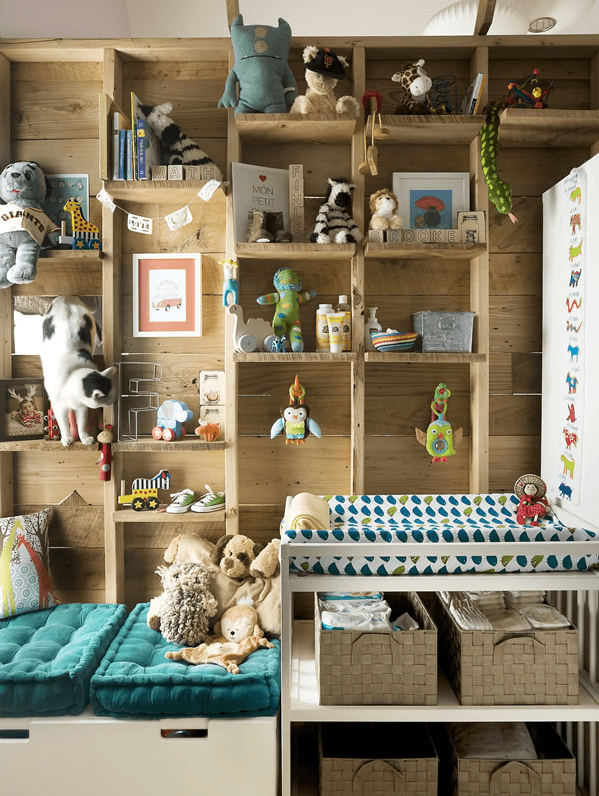 estantería-de-listones-madera-infantil