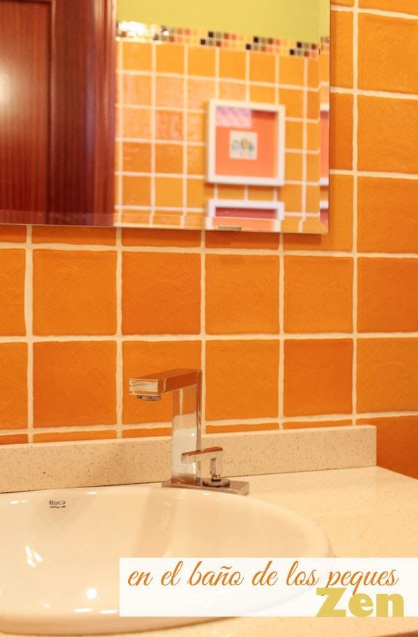 baño infantil en naranja y verde grifo galindo zen