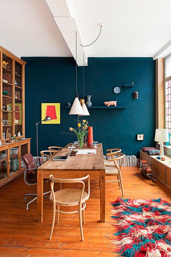 4 comedor-sillas-wishbone-pared-azul-teal