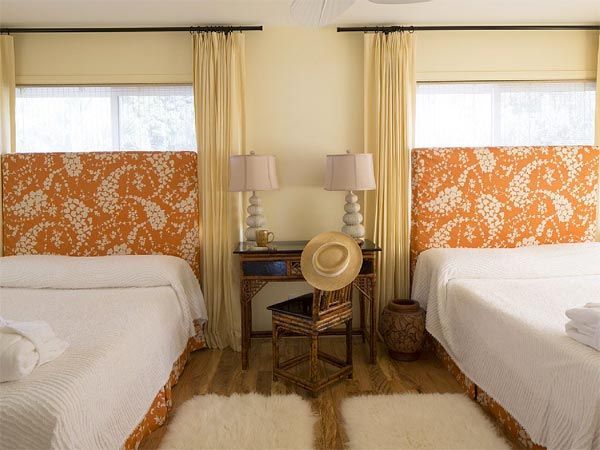 dormitorio-cabeceros-tapizados-y-muebles-de-caña