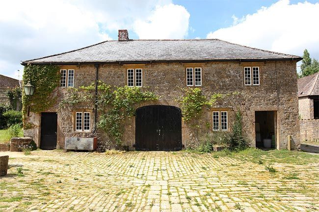 2-casa-antigua-con-muebles-de-diseño-somerset-lightlocations