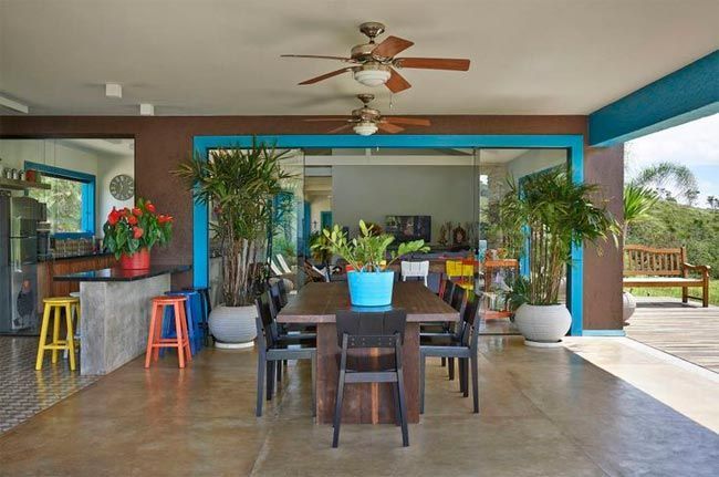 2-muebles-de-colores-casa-de-campo-brasil-colores-vivos