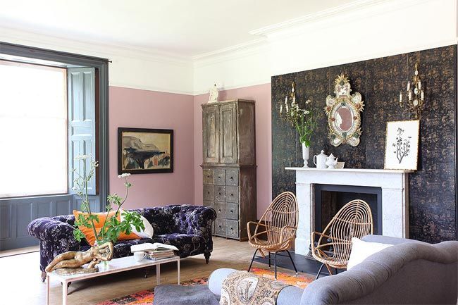 2-salón-rosa-casa-antigua-con-muebles-de-diseño-somerset-lightlocations