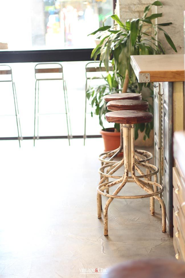 3-decoracion-estilo-industrial-bar-cafe-con-encanto-raw-coco-gijon-asturias