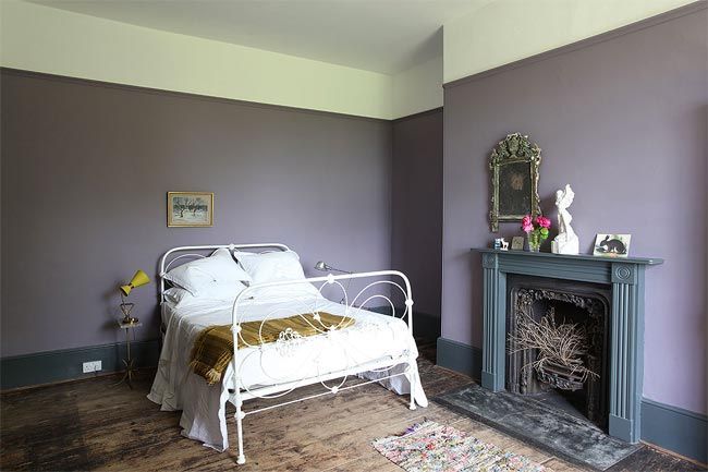 dormitorio-malva-casa-antigua-con-muebles-de-diseño-somerset-lightlocations