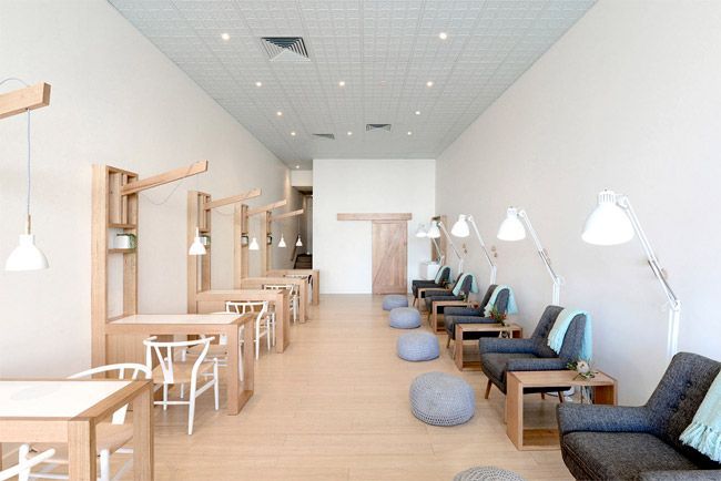 salón-manicura-estilo-minimalista-madera-natural