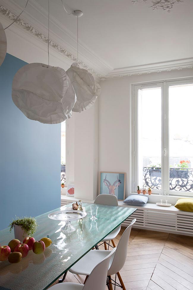 2-cocina-con-zona-de-office-moderna-desiron-lizen-apartamento-paris