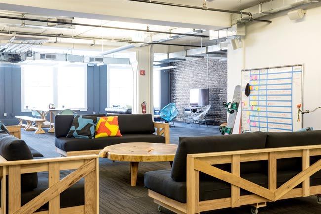4-decoracion-informal-y-divertida-oficina-liftopia-offices