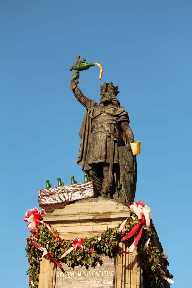 pelayo-escultura-engalanada-fiesta-de-la-sidra-gijon-2015-2