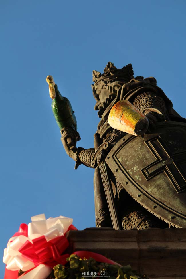 pelayo-escultura-engalanada-fiesta-de-la-sidra-gijon-2015