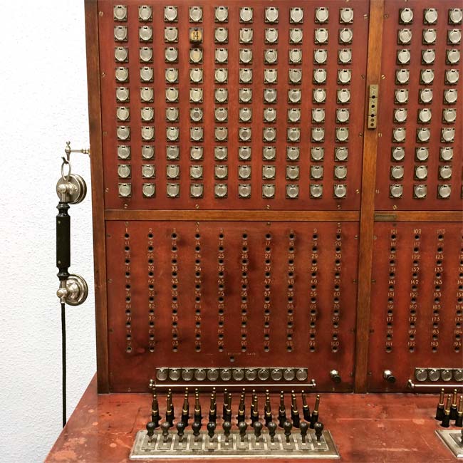 antigua-centralita-teléfonos-museo-postal-y-telegráfico-madrid