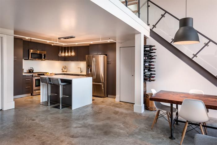 3-loft-de-dos-alturas-con-puertas-tipo-granja-decoracion-moderna