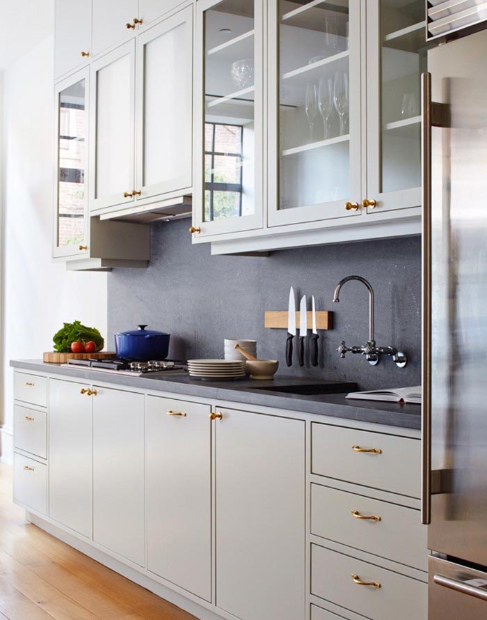 casa-brooklyn-cocina-blanca-y-gris