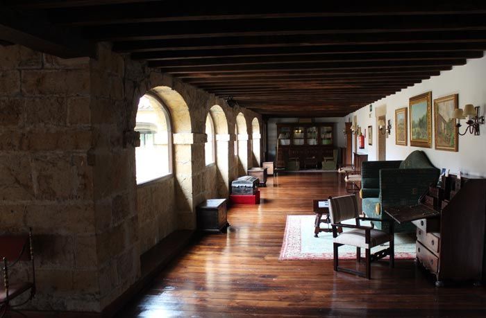 17-parador-cangas-de-onis-monasterio-san-pedro-de-villanueva-asturias