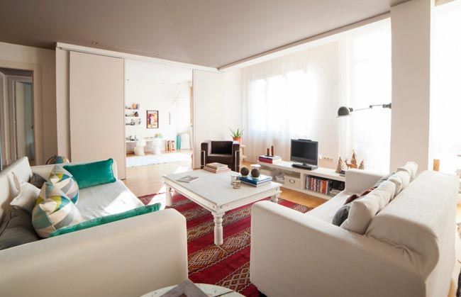 casa-maria-canal-sofas-blancos