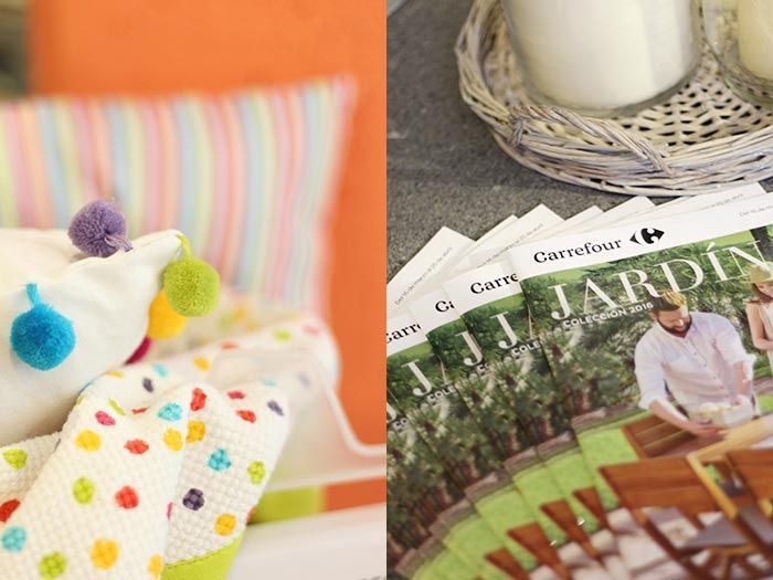 2-cojines-con-pompones-tumbonas-colores-decoracion-playa-y-jardin-carrefour-toallas-bano-
