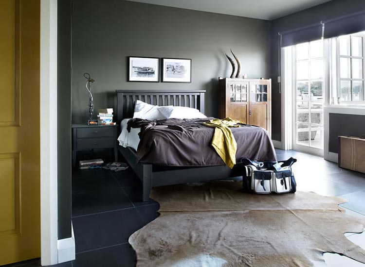dormitorio-decorado-tonos-neutros-estilo-masculino