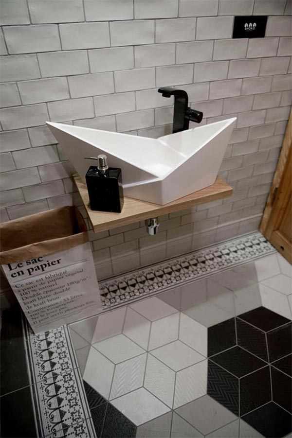 2-lavabo-original-grifo-negro-bano-aseo-decorado-blanco-y-negro-lavabos-bar