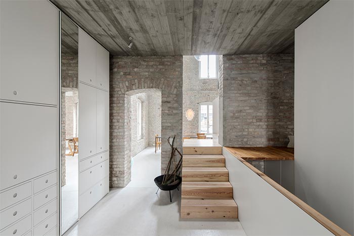 3-casa-paredes-ladrillo-varios-pisos-berlin