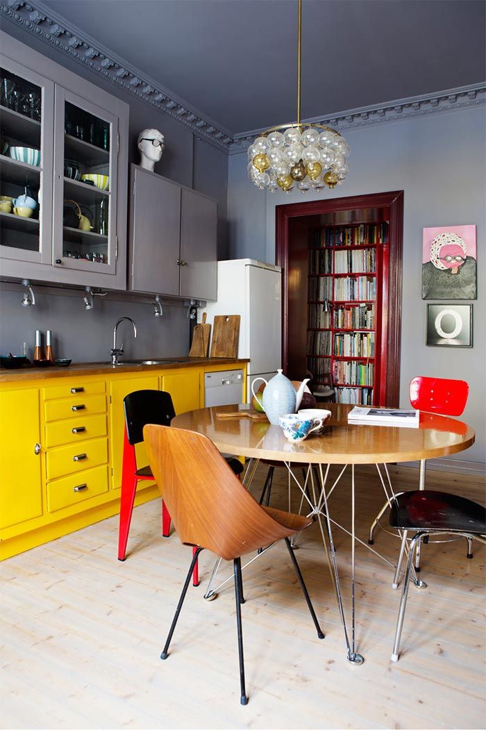 cocina-amarilla-muebles-yellow-cabinets-kitchen