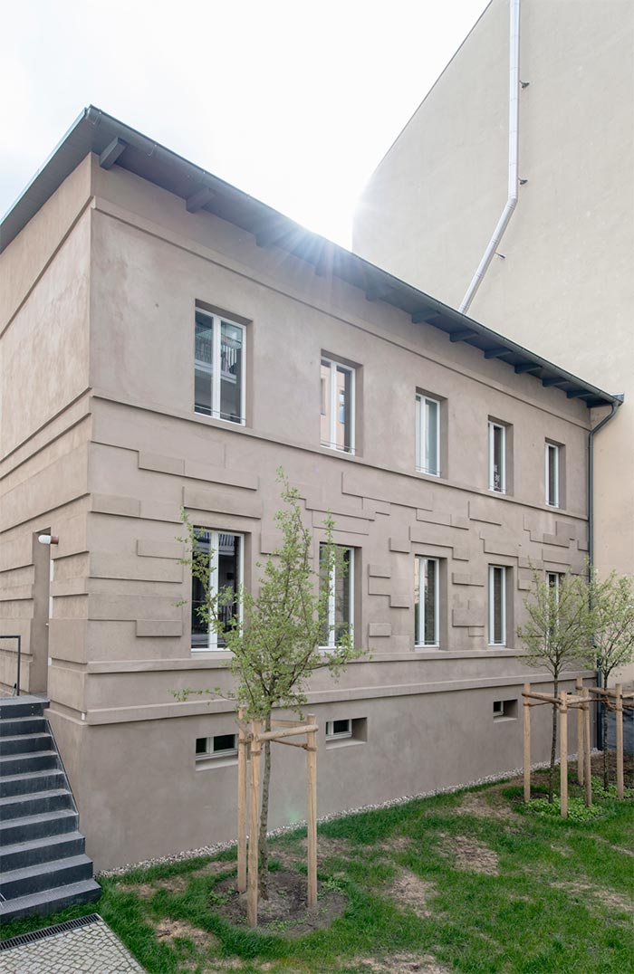 fachada-casa-paredes-ladrillo-varios-pisos-berlin