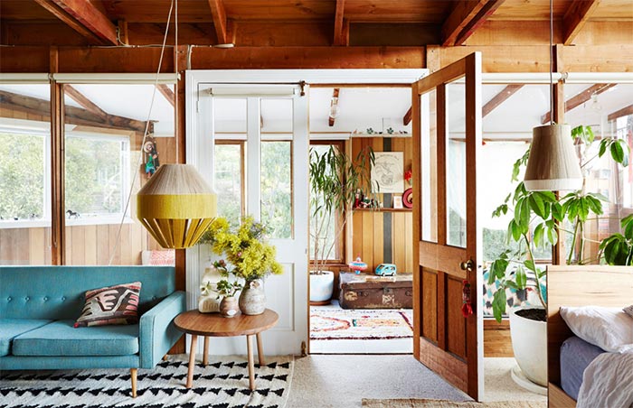 2-sofa-azul-alfombras-etnicas-casa-decoracion-estilo-natural-y-bohemio