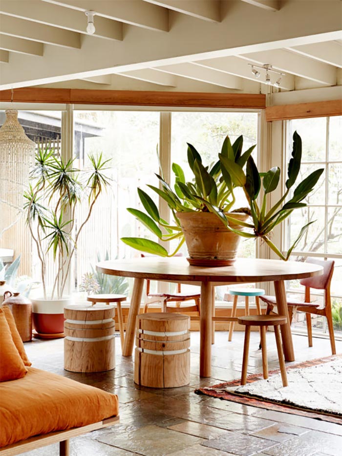 gran-mesa-de-comedor-madera-redonda